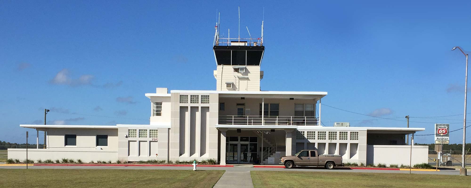 Airplane control tower building.